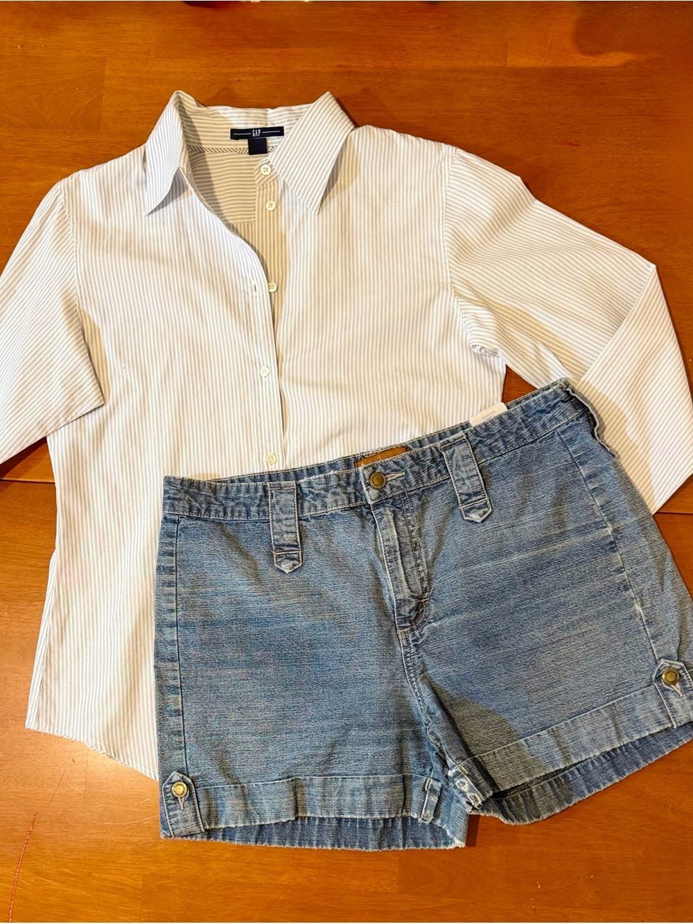 Vintage Lee Y2K Denim Shorts Size 13/14 Wide Belt Loop Button Tab Cuffed 3”